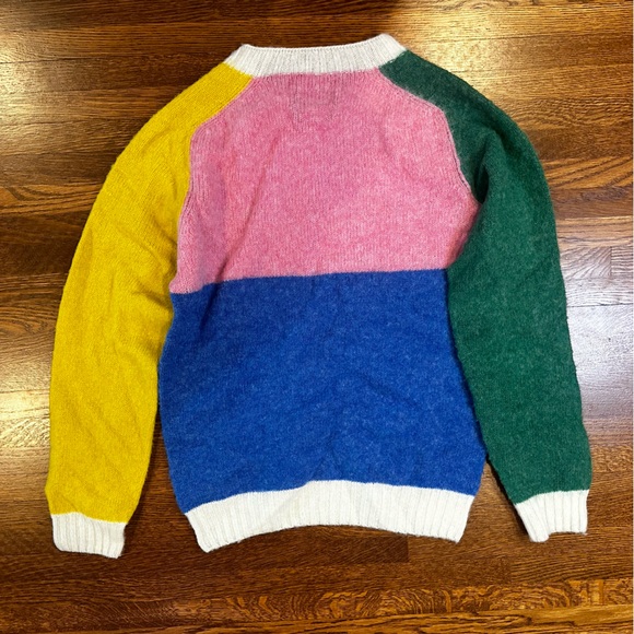 Howlin’ sweater - Picture 5 of 7